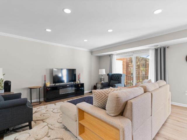 838 Quince Orchard Boulevard # 102