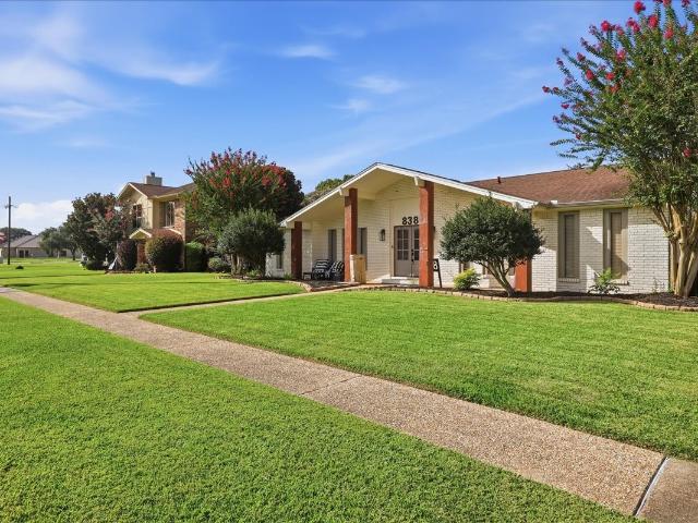 838 Texas Avenue