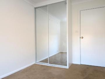 8/39 41 Gleeson Avenue