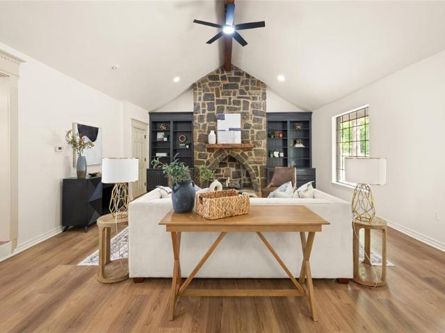 839 E Burr Oak Road