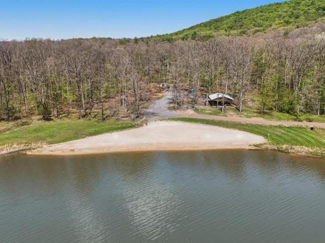 839 Lake Ferndale