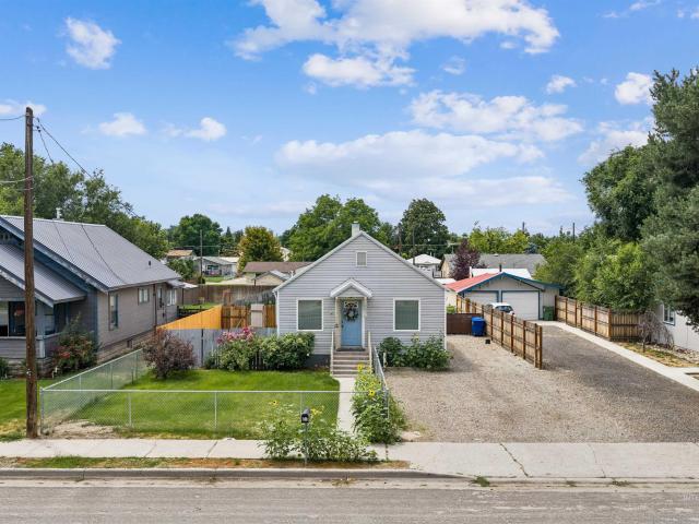 839 N 6th Street