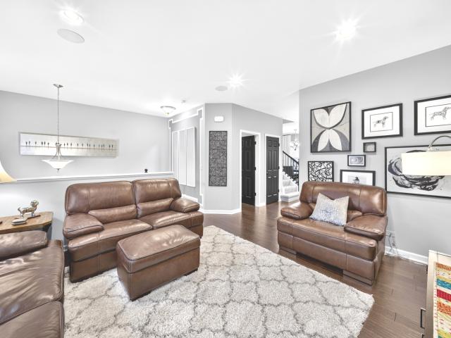 87 valencia parkway