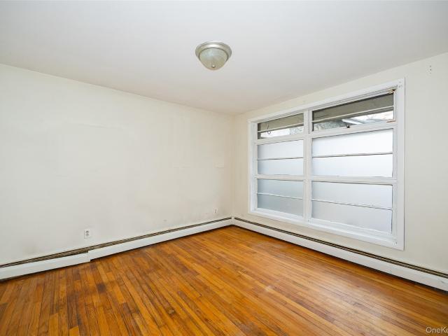 87 Vineyard Avenue