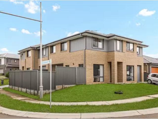 87 Aqueduct Street, Leppington House for rent Listed by Suad.