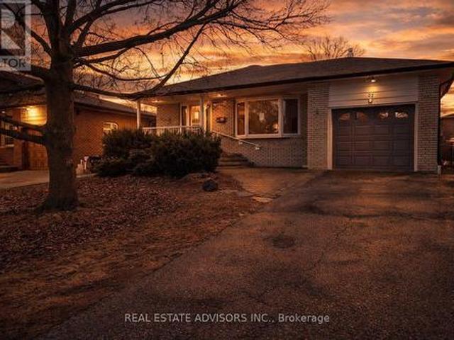87 Euclid Avenue, Toronto, ON, M1C 1J8 house for sale | Listing ID E13710 | Royal LePage
