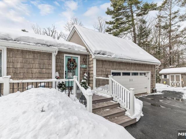87 Fairlawn