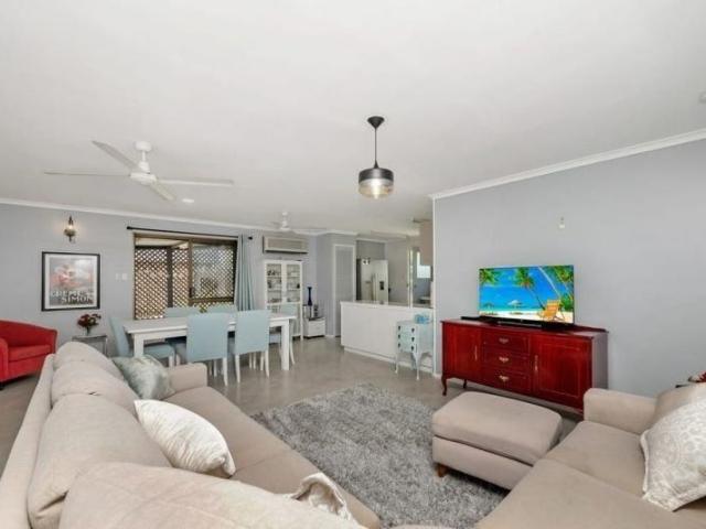 87 Geaney Lnwy, Deeragun