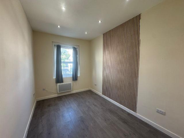 87 High Road, Wood Green N22, 1 bed flat to rent, £1,600 pcm | PrimeLocation