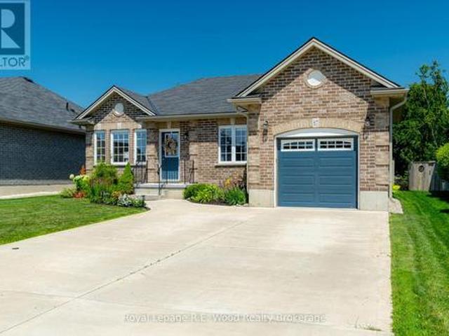 87 Irving Drive, Norwich Town, ON, N0J 1P0 house for sale | Listing ID X13814 | Royal LePage