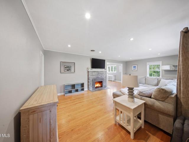 87 Murray Avenue