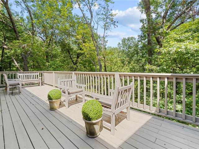 87 Pine Knoll