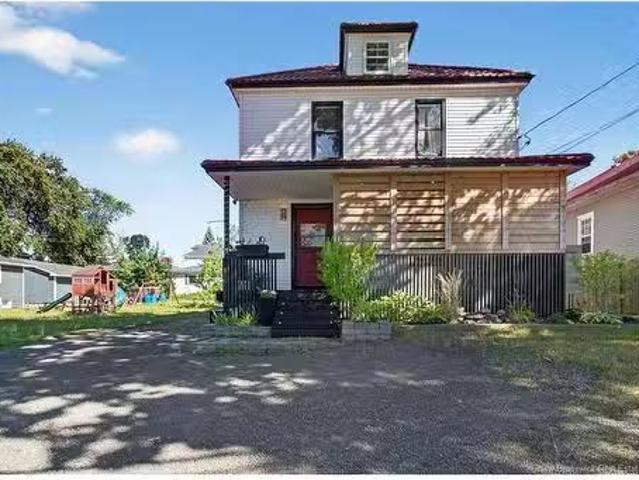 87 Pleasant, Moncton, NB, E1A 2T9 house for sale Listing ID.