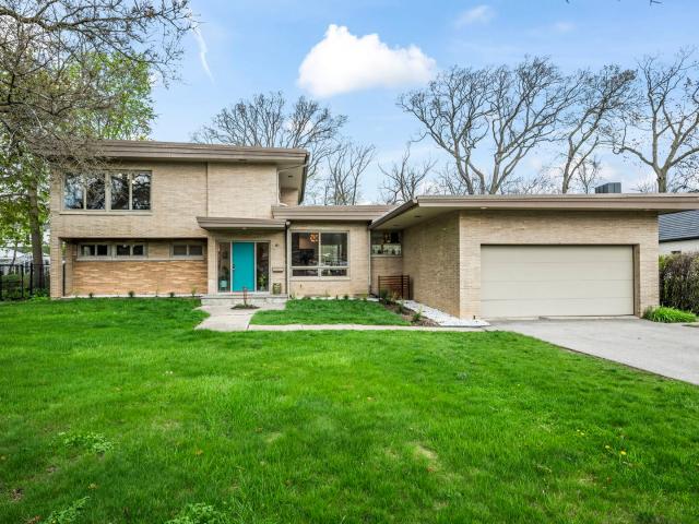 87 Ravinoaks Lane