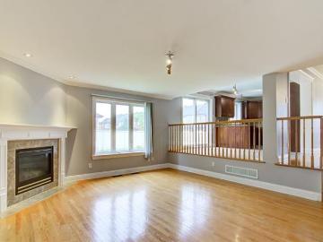 House for rent in T, Brossard - Parking