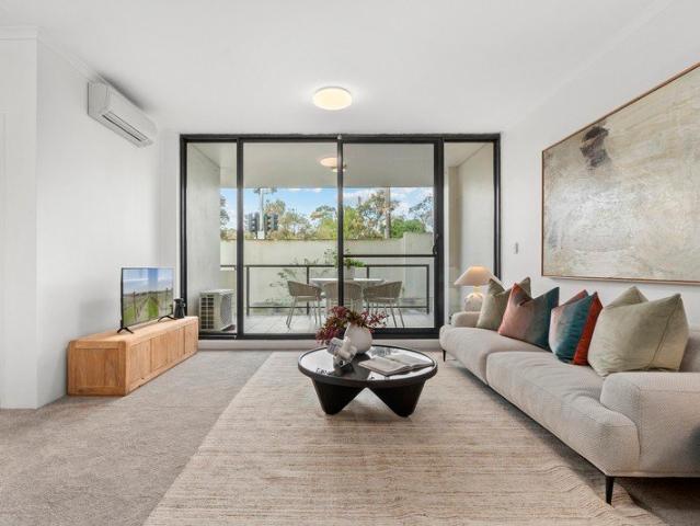 87 sqm renovated one bedroom apartment w/parking