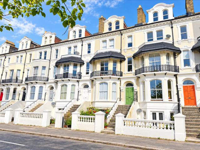 87 St Helens Road, Hastings, TN34 1 bed flat to rent £925 pcm £213 pw