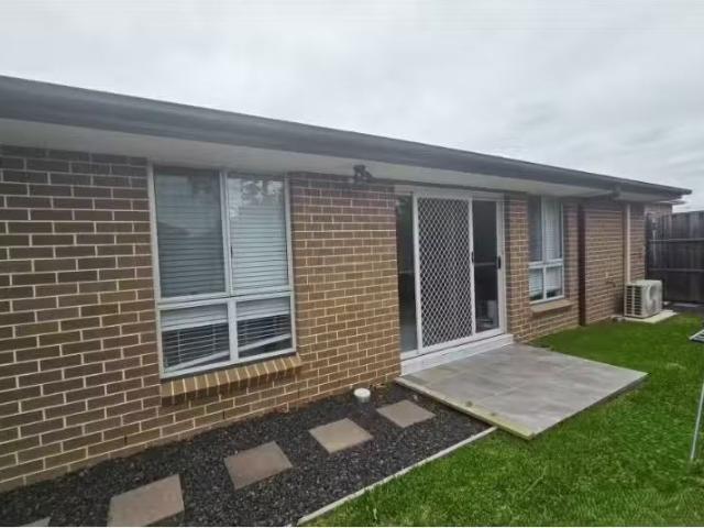87a Amarco Circuit, The Ponds House for rent Listed by Warata.