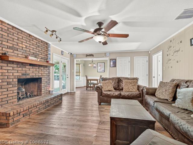 8405 Meadow Drive