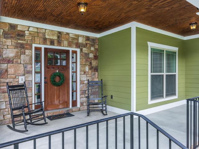 8405 Deer Run Circle