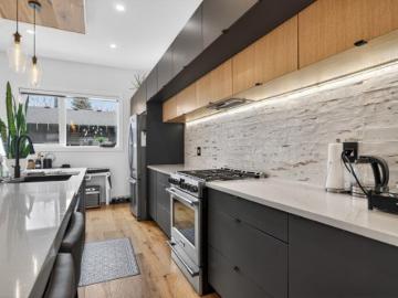 Idylwylde, Edmonton, Alberta - Parking