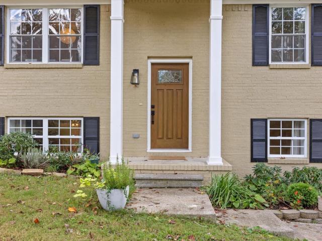 8408 Shadowood Drive