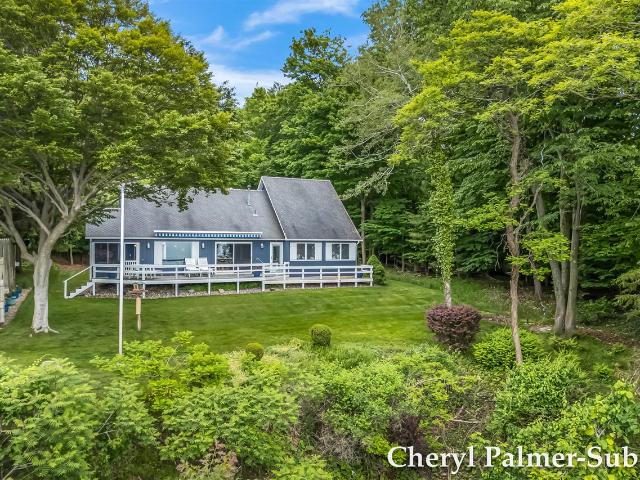 8409 Chuckanut Drive