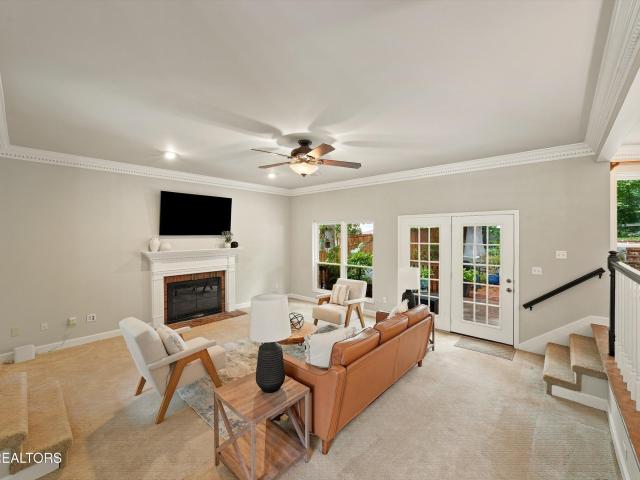 8409 Thornbury Court