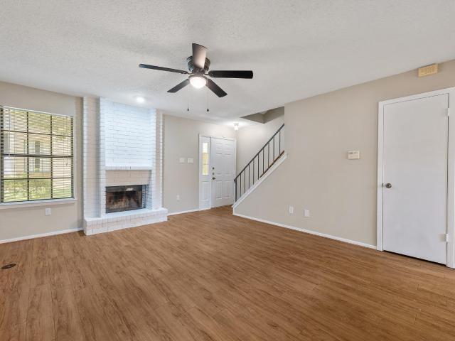 8400 Jamestown Dr # 426