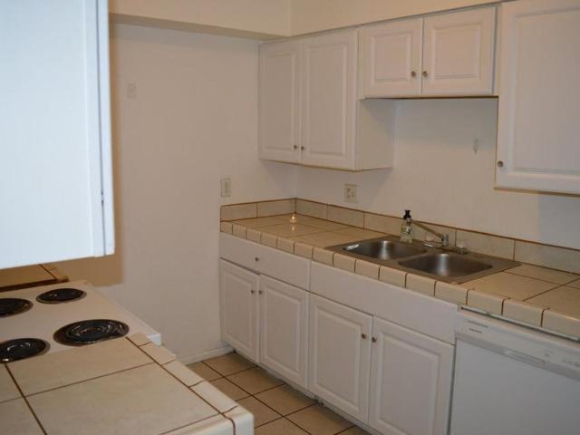 8401 Marquette Ave NE 2 Bedroom Apartment for Rent at 8401 Marquette Ave Ne, Albuquerque, NM 87108 La Mesa
