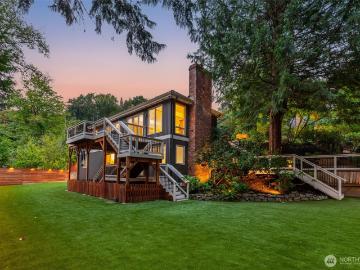 8402 SE 53rd Place
