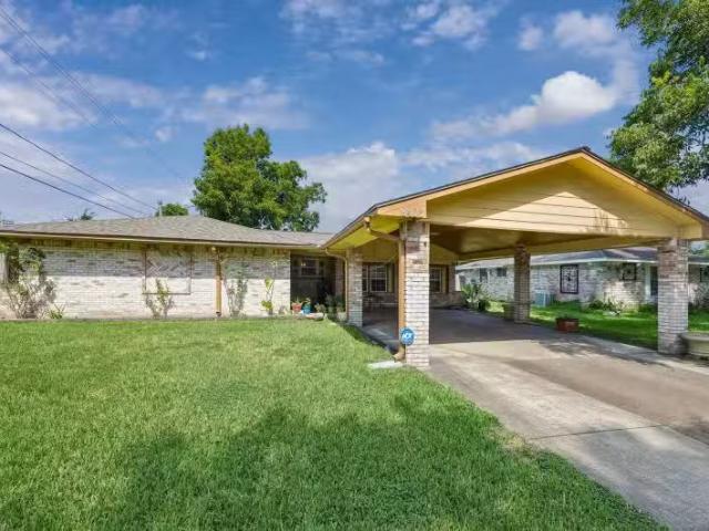 8403 Meadowshire St, Houston, TX 77037 MLS 69064183