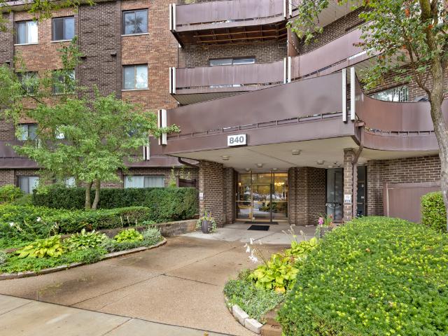 840 Wellington Avenue # 303
