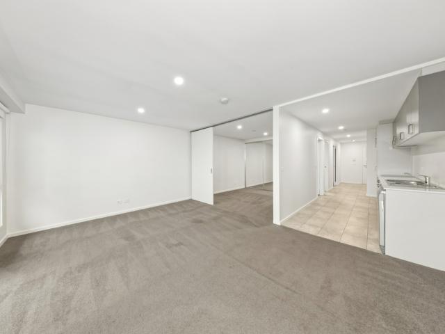 84/12 pioneer street, amaroo act for rent lj hooker