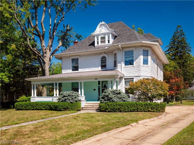 841 Center Street