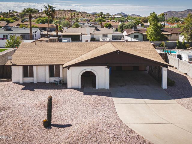 841 e paradise lane