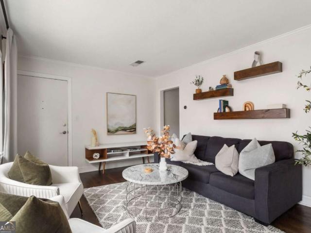 841 Frederica Street NE 25