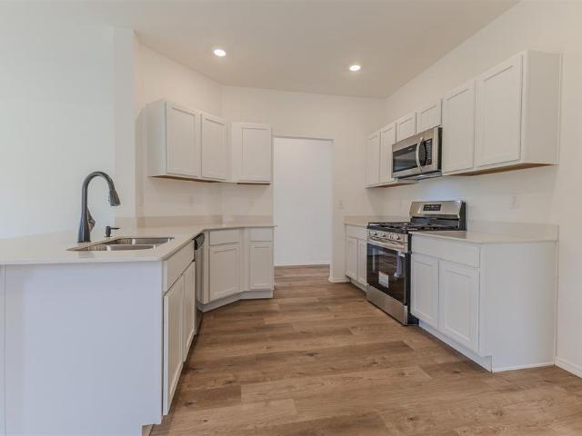 841 SW 9th Street