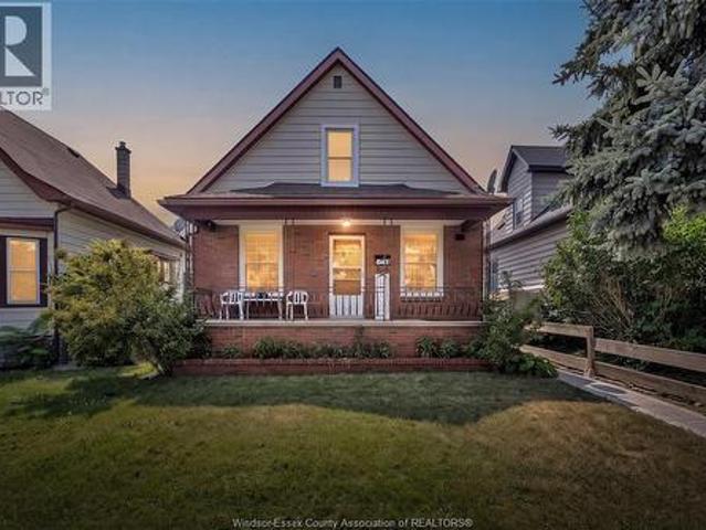 841 Pierre Avenue, Windsor, ON, N9A 2K6 house for sale | Listing ID 26019 | Royal LePage