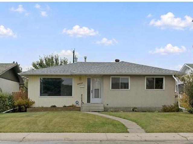 8424 70 St Nw, Edmonton, AB, T6B 1W5 house for sale | Listing ID E4512 | Royal LePage