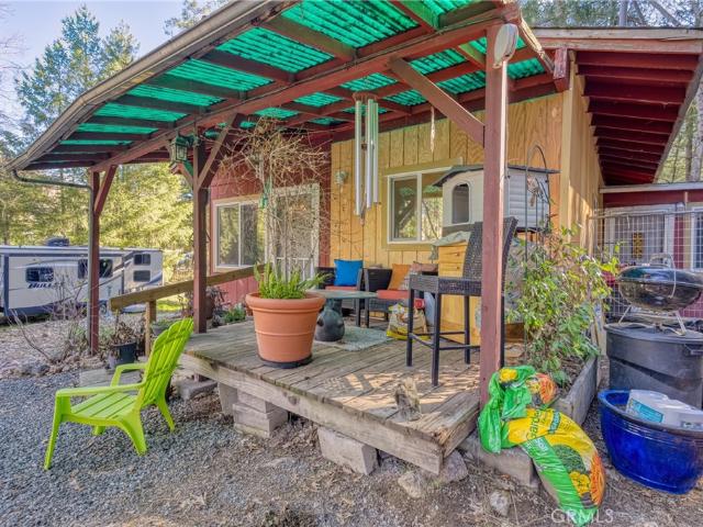 8427 Saddle Road