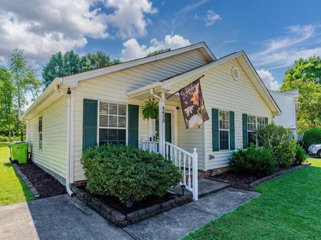 8428 Longfield Dr, Raleigh, NC 27616
