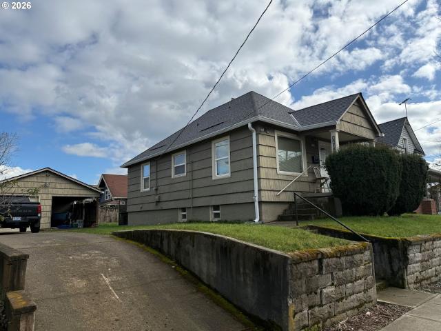 8428 SE 17TH AVE