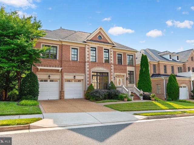 8421 Falcone Pointe Way