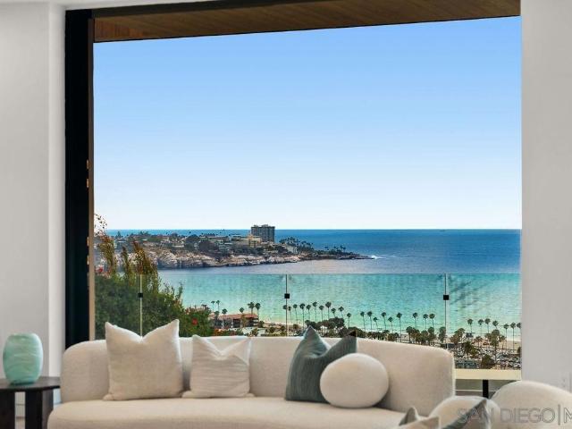 8421 Whale Watch Way