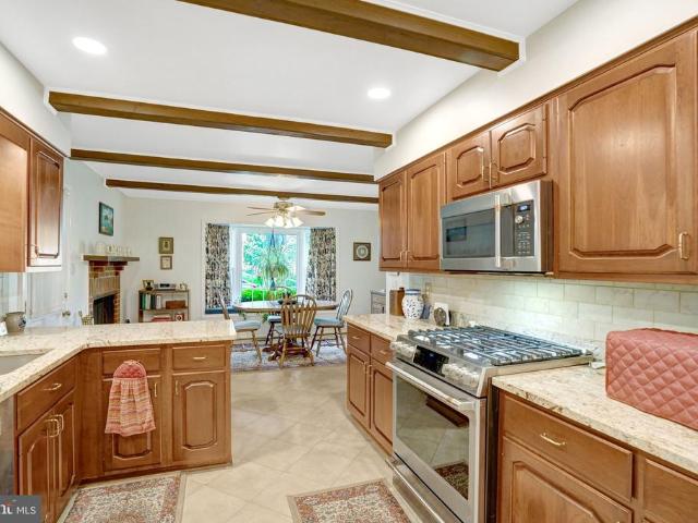 8422 Georgian Way
