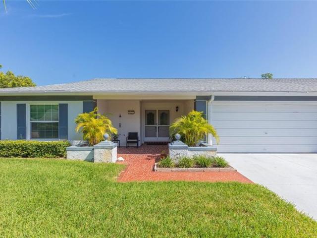 8423 Pebble Dr, Port Richey, FL 34668