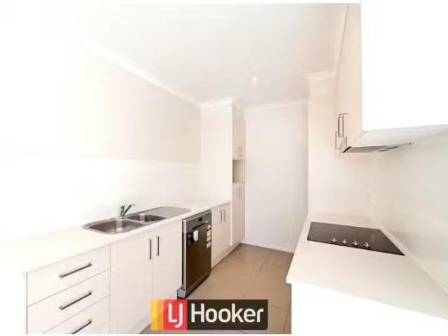 8/42 Goodwin Street, LYNEHAM Apartment for rent Listed by Kir.