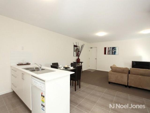 8/42 Sherbrook Avenue, RINGWOOD