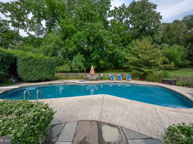 842 Penns Way